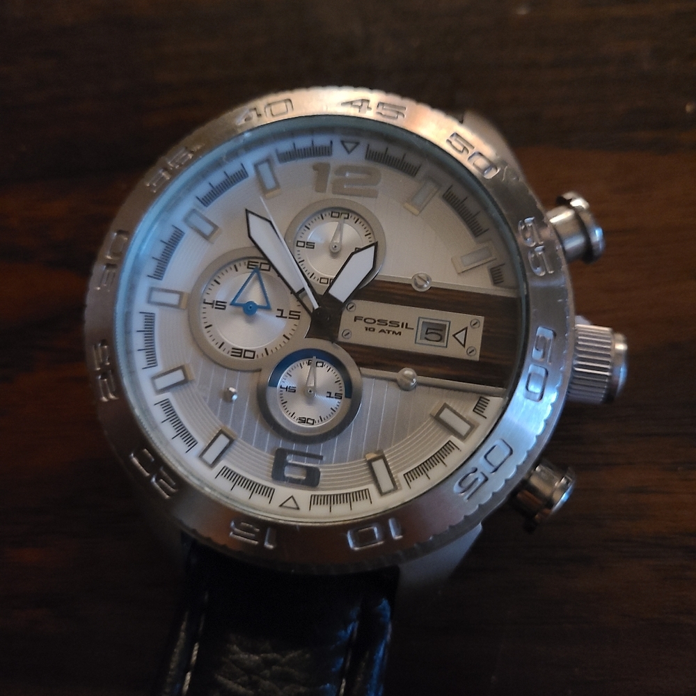 Vintage Fossil Watch - Picture 4 of 4